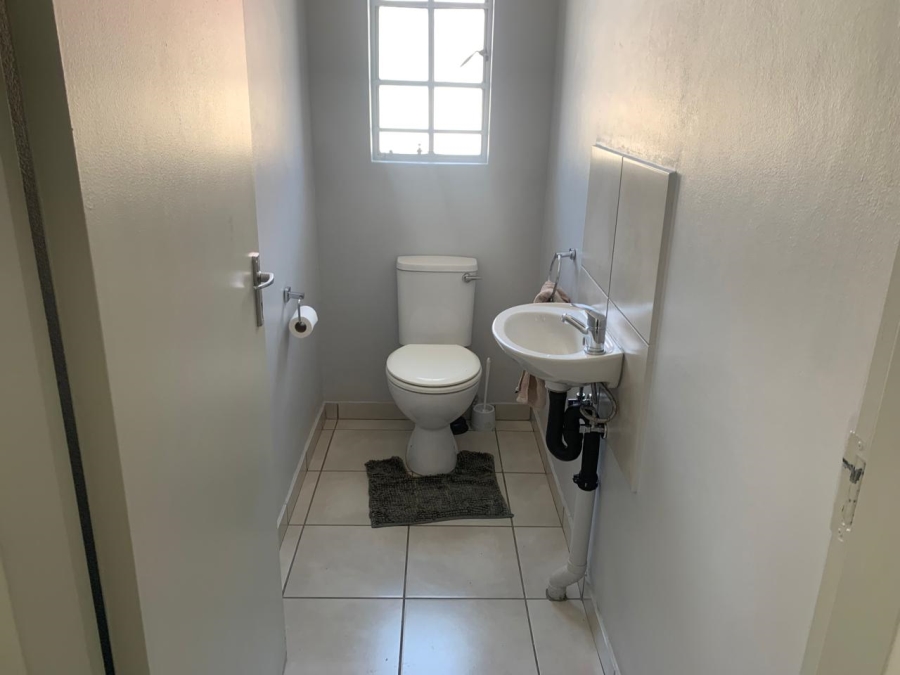 3 Bedroom Property for Sale in Waterkloof East North West